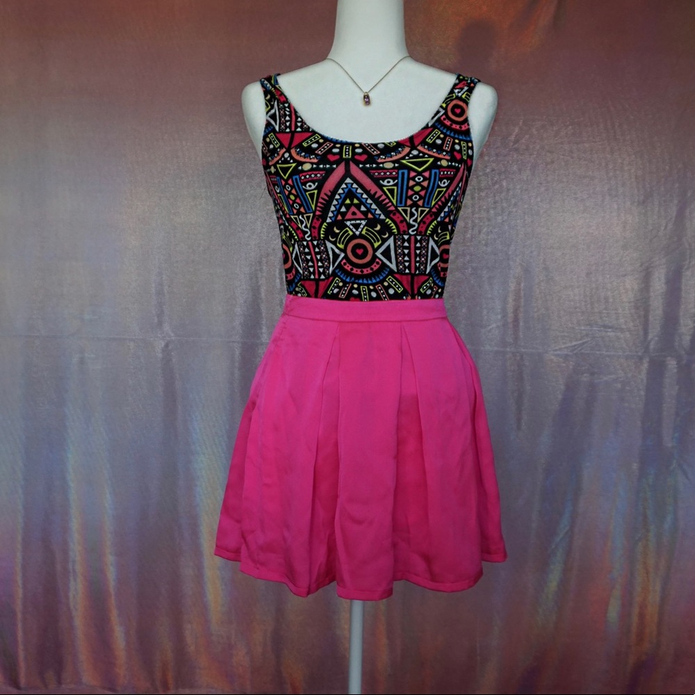 🔴SOLD🔴 💕Hot Pink Pleated Skirt W/ Hidden Pockets 💕